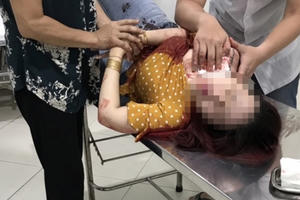 Kẻ chém nhiều nhát vào cổ người phụ nữ ở Bình Dương đã ra đầu thú