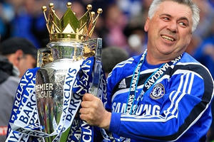 Vì cây thông, vì Regista, Abramovich, làm ơn hãy gọi Ancelotti!