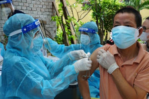 Không để bỏ sót đối tượng chưa được tiêm đủ liều vaccine COVID-19