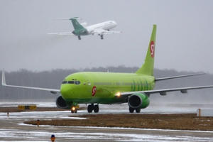 Máy bay Nga chở 200 khách tới Việt Nam cháy động cơ ngay khi cất cánh