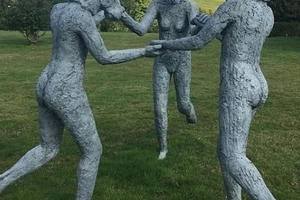 Truy tìm kẻ trộm đánh cắp loạt tượng nặng... 300kg