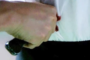 2 thanh niên đánh nhau, một người chết, một người hôn mê