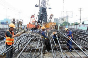 Thủ tướng “xắn tay áo”