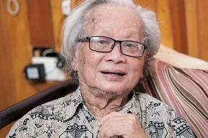 Tác giả ca khúc "Hoa sữa" qua đời