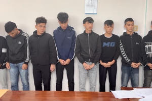 Bắt tạm giam 12 đối tượng dùng hung khí “giải quyết mâu thuẫn” khiến 3 người bị thương