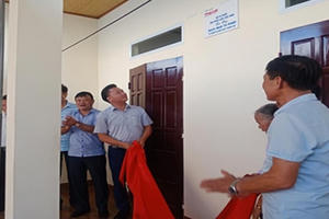 Báo Pháp luật Việt Nam trao tặng nhà tình nghĩa cho gia đình có hoàn cảnh khó khăn tại huyện Vĩnh Tường