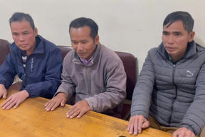 Nghệ An: Bắt giữ 3 đối tượng, thu hơn 8 kg thuốc nổ cùng súng tự chế