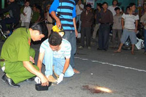 Mâu thuẫn gia đình, cha ruột đâm chết con trai