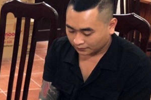 Mâu thuẫn cá nhân, nam thanh niên dùng vỏ chai bia đâm bạn nhậu thấu phổi