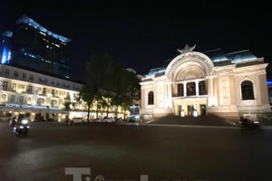 Sài Gòn đêm trước 'cách ly toàn xã hội'