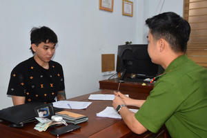 Bắt giữ kẻ cướp giật tài sản của du khách sau 4 giờ gây án