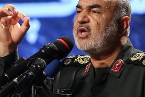 Thế giới “nóng” cùng chảo lửa Trung Đông