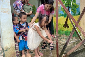Lào Cai: Đưa vào hoạt động mô hình “Nước sạch cùng em đến trường” tại huyện Bảo Thắng