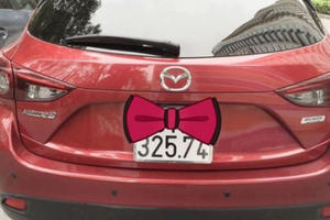 Bán xe ôtô hãng Mazda 3 hatback 2015 màu đỏ