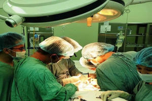 Thực hiện thành công ca ghép thận tự thân cho nữ bệnh nhân