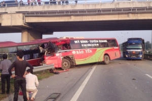 Phó Thủ tướng yêu cầu điều tra, làm rõ vụ tai nạn trên cao tốc