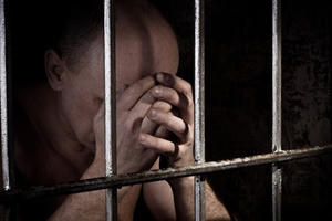 Hình phạt tù và điều kiện để được hoãn chấp hành án tù