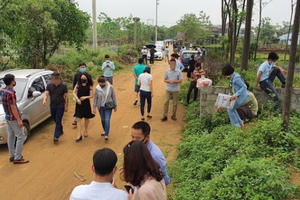 Đất Đồng Trúc "rớt giá" thê thảm, nhiều nhà đầu tư "đứng ngồi không yên" Đất Đồng Trúc "rớt giá" thê thảm, nhiều nhà đầu tư "đứng ngồi không yên"