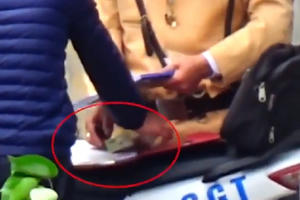 Chủ tịch Nguyễn Đức Chung chỉ đạo làm sáng tỏ vụ CSGT Hà Nội nghi nhận mãi lộ