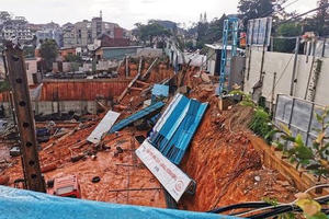 Đà Lạt: Nhiều khối đất đá bị sạt lở vì... ống nước vỡ