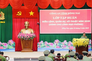 Đồng Nai: Khai giảng khóa tập huấn điều lệnh, quân sự, võ thuật Công an nhân dân