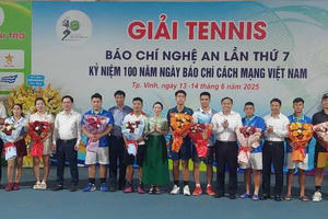 200 vận động viên tham gia Giải Tennis Báo chí Nghệ An lần thứ 7