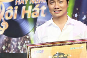 Ca sĩ hải ngoại Duy Trường: “Tôi có được ngày hôm nay là nhờ anh Vân Sơn, thầy Duy Khánh”