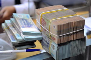 Nỗi lo cuối năm: Dòng tiền chuyển hướng, lãi suất tăng cao