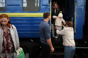 Ukraine lên kế hoạch sơ tán người dân qua 7 hành lang nhân đạo