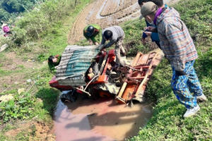 Nghệ An: Lật máy cày, một người tử vong