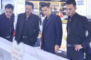 “Choáng” với cát sê quảng cáo ngất ngưởng của diễn viên “Người phán xử”