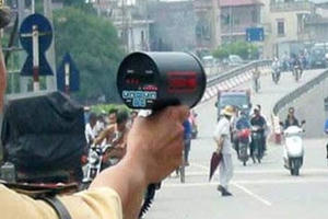 Hàng nghìn ô tô vi phạm tốc độ bị thu hồi biển hiệu, phù hiệu tại Hà Nội