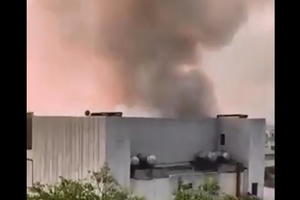 [Clip]: Cháy hội trường Cung văn hóa hữu nghị Việt Xô, khói bốc lên cuồn cuộn