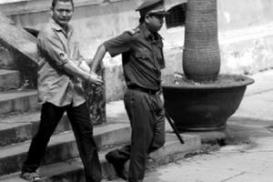 Nghi án chồng vứt thi thể vợ vào thùng phuy đựng nước: Nghi phạm bất ngờ kêu oan, tòa trả hồ sơ điều tra bổ sung