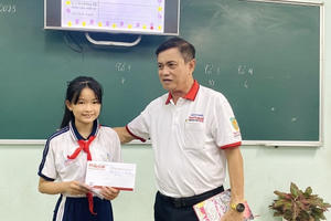 “Con mệt mỏi, nhưng con muốn phụ giúp mẹ”