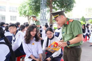 Công an Hà Tĩnh tư vấn tuyển sinh vào các trường Công an nhân dân