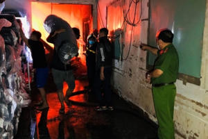 Chém chết người rồi vứt hung khí xuống sông Hồng để "cao chạy xa bay"