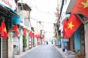 TP HCM rực rỡ cờ đỏ kỷ niệm 46 năm giải phóng Miền Nam, thống nhất đất nước TP HCM rực rỡ cờ đỏ kỷ niệm 46 năm giải phóng Miền Nam, thống nhất đất nước