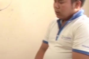 Nam công nhân dùng dao đâm liên tiếp nữ đồng nghiệp rồi đi tự thú