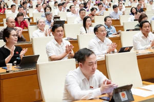 Quốc hội đồng ý kéo dài thời hạn visa từ 30 ngày lên 90 ngày