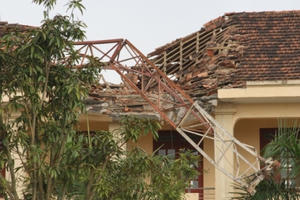 Nghệ An: Khởi tố giám đốc và nhân viên liên quan đến vụ sập cần cẩu khiến 1 nam sinh tử vong