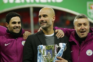 Tấn công sắc lẹm, Man City đè bẹp Arsenal để xưng vương