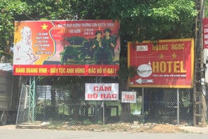 “Khiếp đảm” những hình ảnh phố núi ngập trong rác thải!