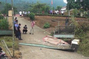 Bộ Xây dựng đề nghị kiểm tra trụ cổng trường cả nước