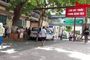 Cổng bệnh viện Việt Đức bị thao túng ra sao?