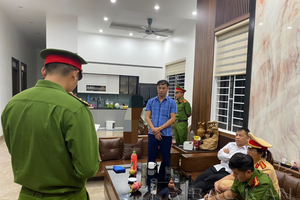 Bắc Kạn: Bắt hai cán bộ huyện Chợ Mới