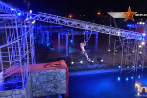 David Campbell lập kỷ lục mới tại Sasuke Việt Nam 2016 David Campbell lập kỷ lục mới tại Sasuke Việt Nam 2016