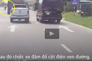 Clip: Kinh hoàng cảnh xe Limousine "húc" trực diện người đàn ông sang đường kiểu "thách thức tử thần"