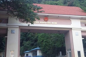 Tạm dừng xuất nhập khẩu hàng hoá qua cửa khẩu phụ Cốc Nam