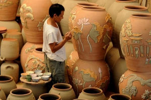 Bảo tồn làng nghề truyền thống trước thách thức của thời đại